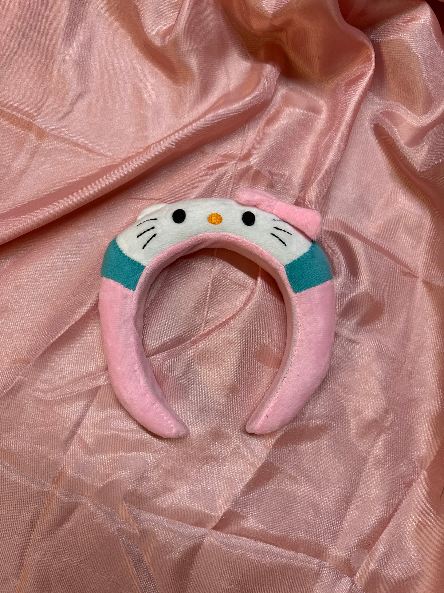 Hello kitty headband