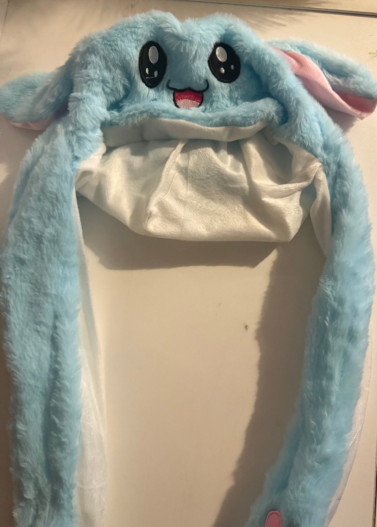 Light up hat with flappy ears