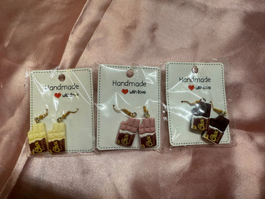 Choc ear rings